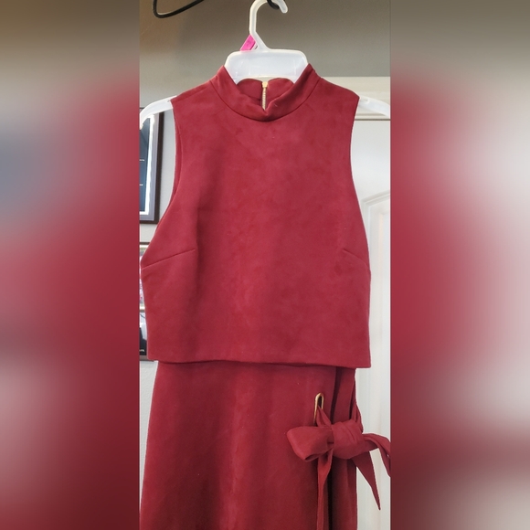 Antonio Melani burgundy faux suede size zero bow mock neck - Picture 3 of 7